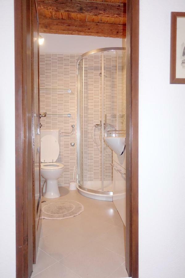 Romantic Studios Ровинь Экстерьер фото